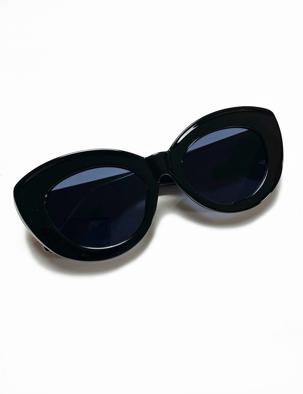 Black round hotsell cat eye sunglasses